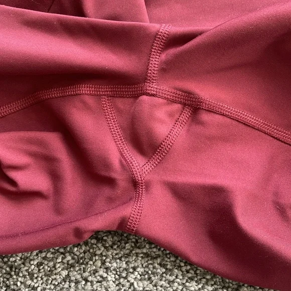 Compressive High-Rise Legging Recycled Plastic - Picture 4 of 7